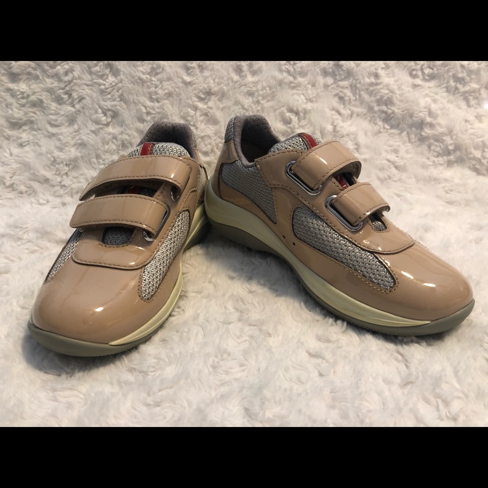 KIDS PRADA MILANO SNEAKERS SIZE 9 (unisex)